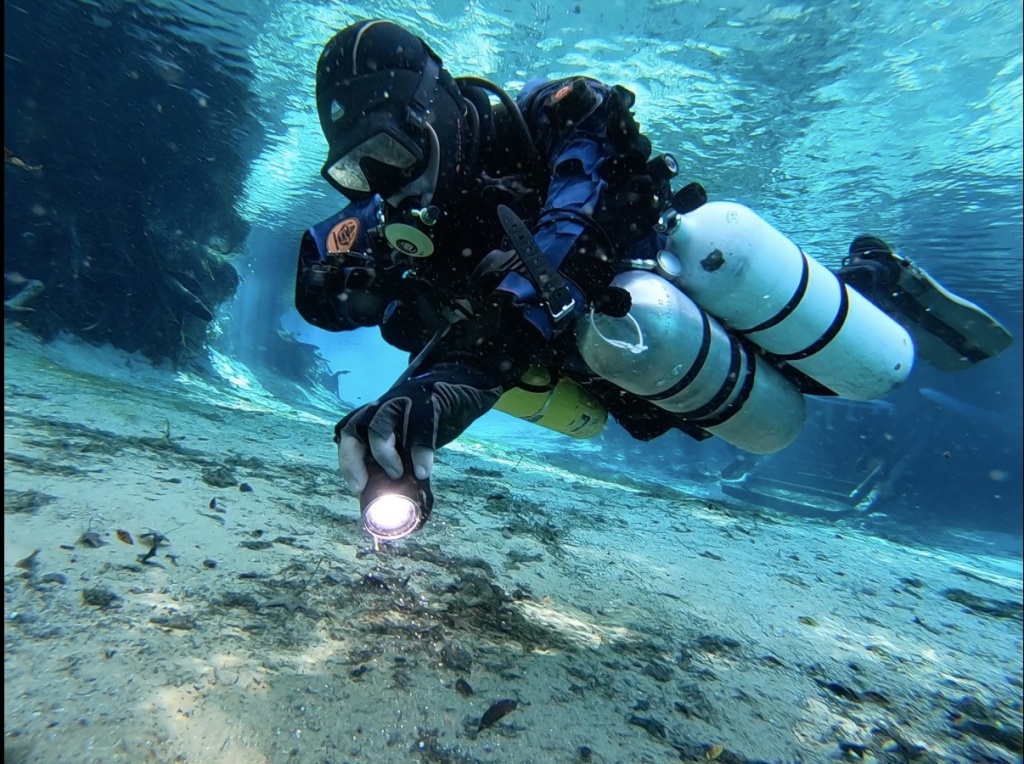 Sidemount